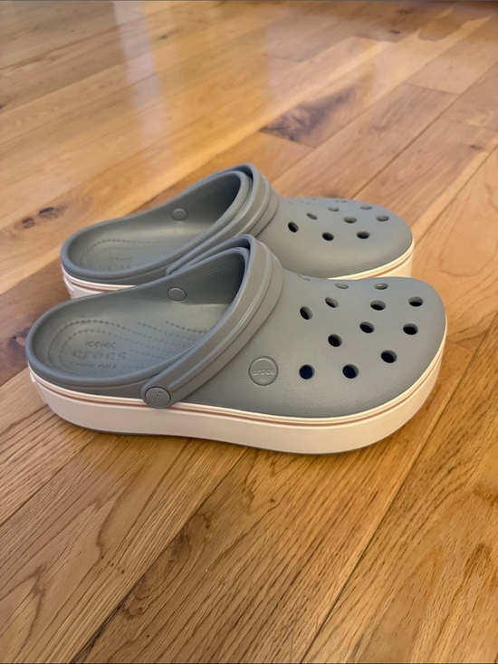 CROCS Shoes - NWOT Croc Clog Slip-On in Light Gray